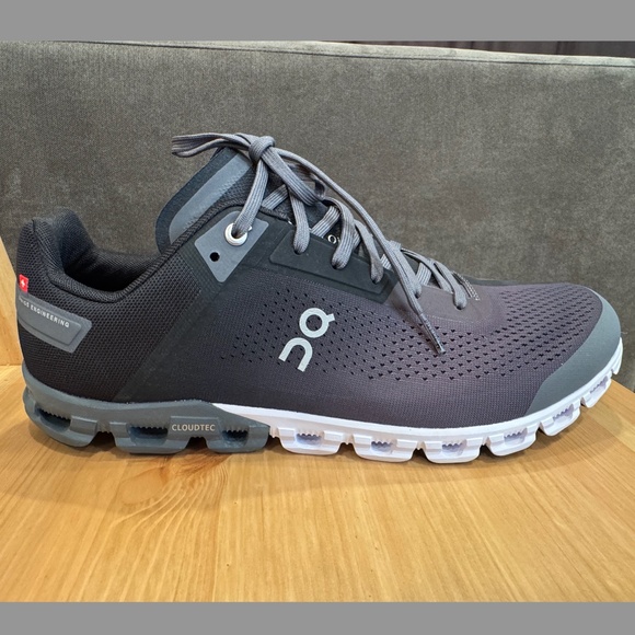 NEW Men's On Running Cloudflow V3 (Color Black/Asphalt, Size 12 Wide) - Picture 5 of 8